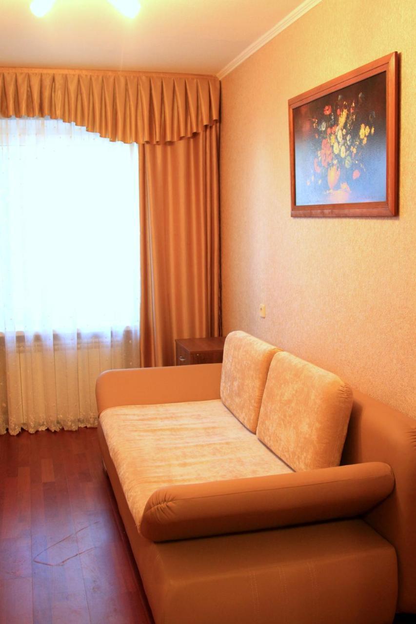 Apartment Near Metro Akademgorodok Kiev Extérieur photo