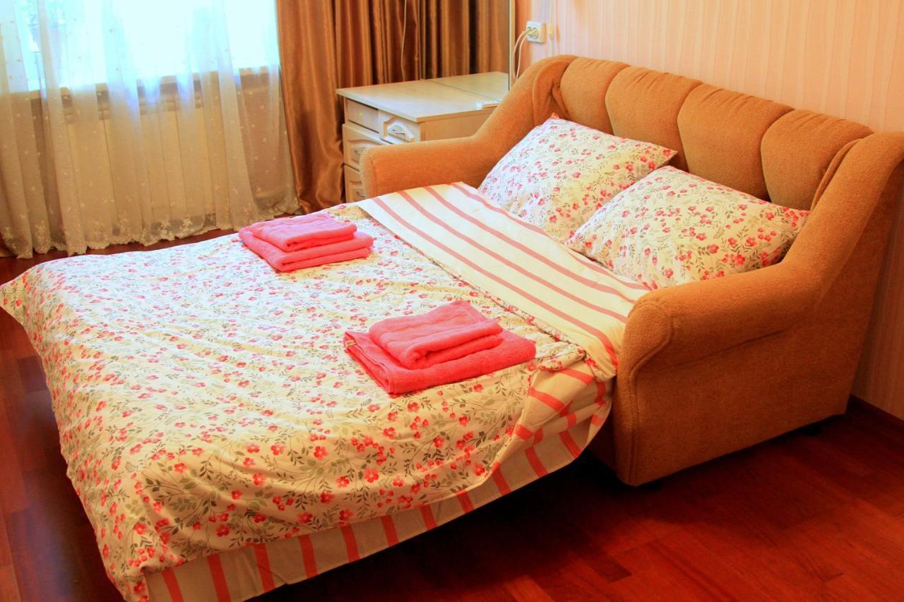 Apartment Near Metro Akademgorodok Kiev Extérieur photo